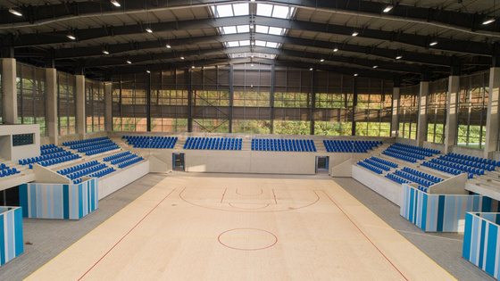 Intérieur du Centre Sportif Ivoiro-Coréen